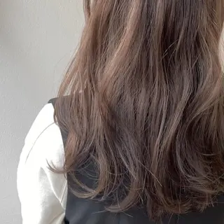 セミロング カラー RIRI💛 ママ美容師👶🏻のヘアスタイル