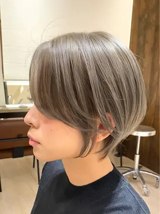 ショート カラー 顔まわりの神様✨ 透明感カラー藤嶋秀幸のヘアスタイル