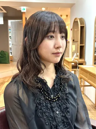 ミディアム カラー パーマ 浅海 和孝のヘアスタイル