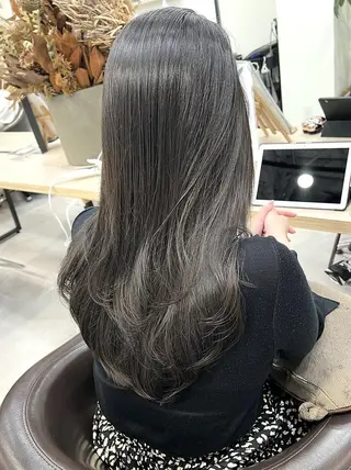 セミロング 髪質改善/艶カラー 縮毛矯正/山本由梨のヘアスタイル