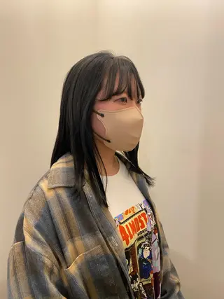 カラー ムナカタ アカリのヘアスタイル