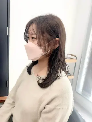 ミディアム カラー パーマ ヘアアレンジ メンズ キッズ ネイル マツエク・マツパ アイブロウ 似合せレイヤー／ 柔らか透明感カラーのヘアスタイル