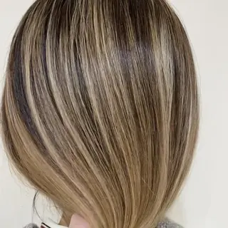 セミロング カラー 髪質改善カラー韓国風 レイヤーtudaのヘアスタイル