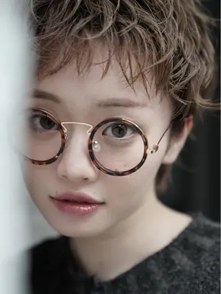 ショート パーマ ズミ🦖髪質改善 レイヤー☆艶ボブのヘアスタイル