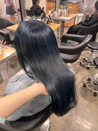 ロング カラー 寒色🦋ブロンド💙 ブリーチ/レイヤーのヘアスタイル