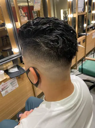 ショート パーマ メンズ unopulir 景山 凌のヘアスタイル