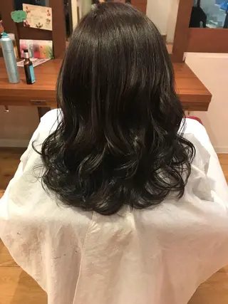 セミロング カラー 銀座フリーランススタ イリストMIYUKIのヘアスタイル