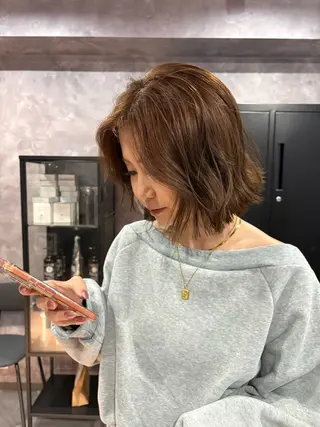 ショート カラー nameless miichiのヘアスタイル
