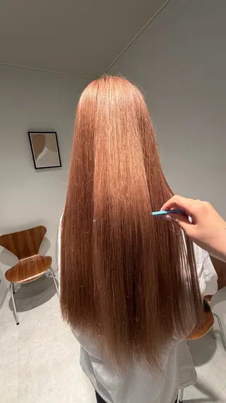 ロング カラー 根本 聖羅のヘアスタイル