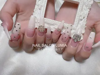ネイル ネイルサロン ルミア Lumia 店長施術のネイルデザイン