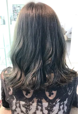 ミディアム カラー 保住 亮太のヘアスタイル