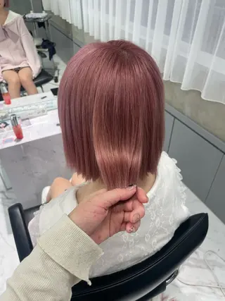 ショート yuzuna ハイトーン 天神のヘアスタイル