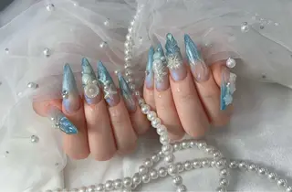 ネイル bijou nails　蓮のネイルデザイン