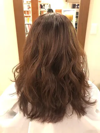 セミロング カラー 永冶 花織のヘアスタイル