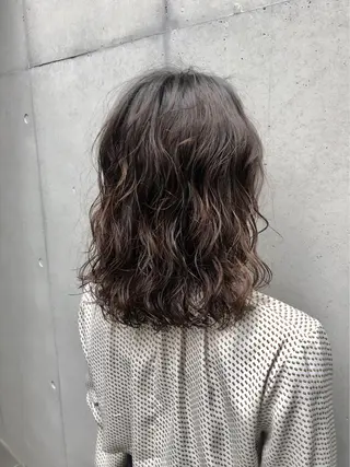 ミディアム カラー パーマ ボブパーマコテ巻き風 パーマNo1深江秀平のヘアスタイル