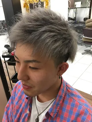 ショート カラー メンズ 岡部 裕真のヘアスタイル