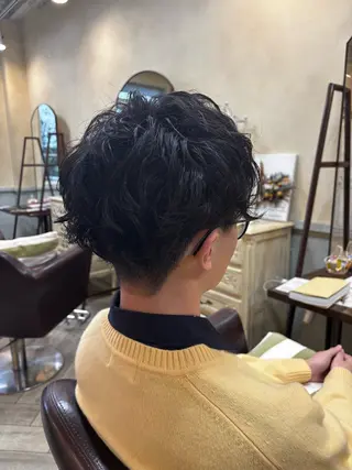 パーマ メンズ アオバ / ハイトーンカラーのヘアスタイル