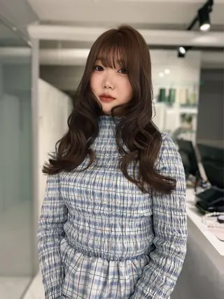 sena⌇ベージュ⌇ ブリーチなしWカラーのヘアスタイル