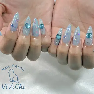 ネイル ViViChi 梨帆のネイルデザイン