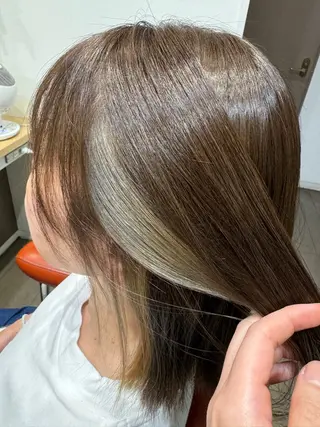 ミディアム カラー 大塚 しおりのヘアスタイル