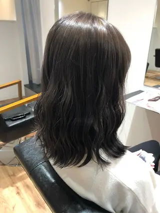 ミディアム カラー 美髪・透明感カラー 西川仁弥のヘアスタイル