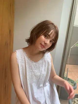 ミディアム カラー ARMONY秋山輝也 コテ巻き風パーマ特化のヘアスタイル