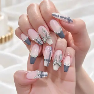 ネイル Reika Nail _ Royalのネイルデザイン