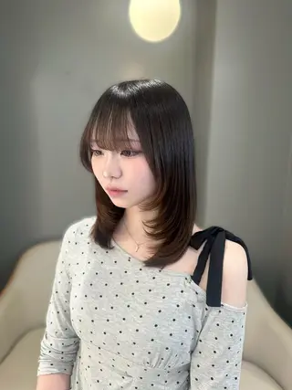 セミロング 🎀ちゃんりお🎀 /ブリーチなしカラーのヘアスタイル