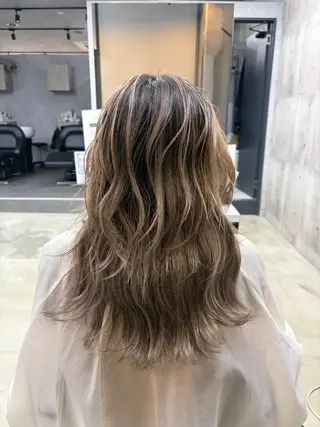 ロング カラー LUXBE LUCE ひなののヘアスタイル