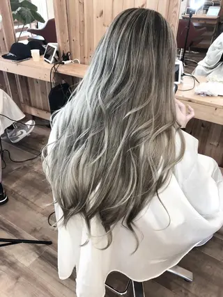 ロング カラー LOOP hairのヘアスタイル