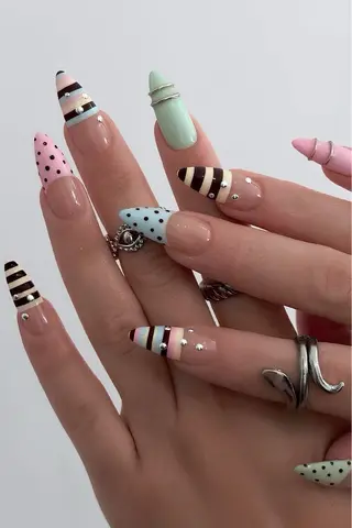 ネイル Lisa Nail Salonのネイルデザイン