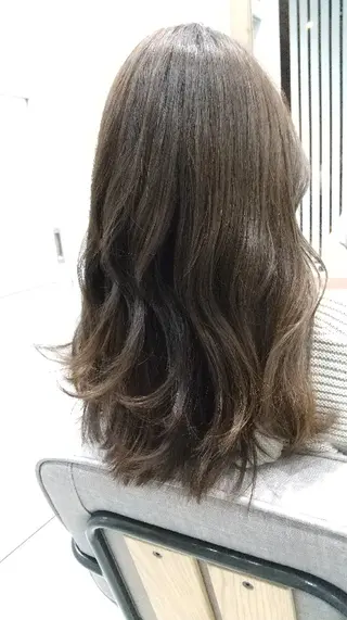 セミロング 髪質改善 salon セキグチのヘアスタイル