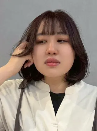 ミディアム See. REINのヘアスタイル