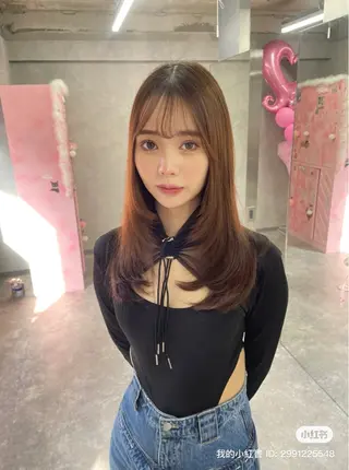 ロング K Iのヘアスタイル