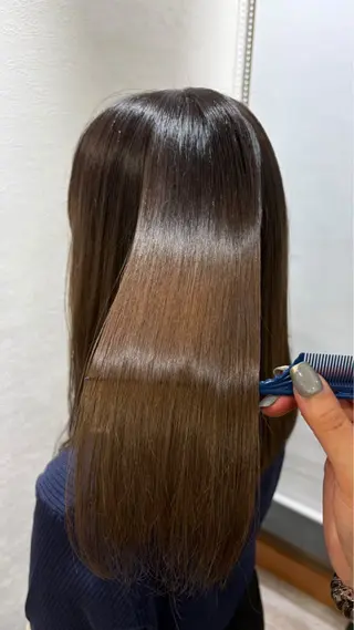 ロング 小野 眞白のヘアスタイル
