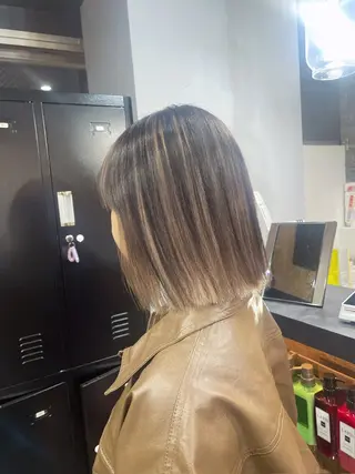 ショート カラー RIEブリーチ& エクステ特化型のヘアスタイル