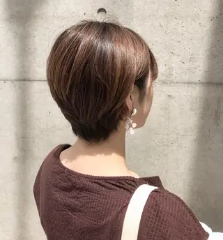 ショート カラー レイヤー/大人ボブ| ワタナベ リョウカのヘアスタイル