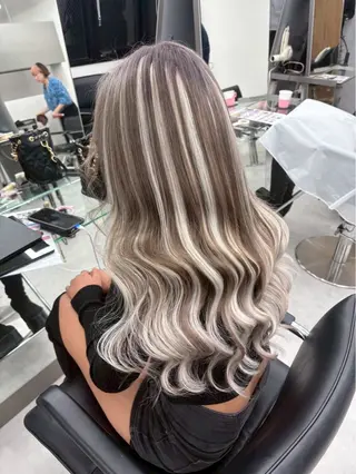 ミディアム 横浜　エクステ🎀 カラー／ルナのヘアスタイル