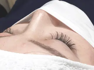 ロング カラー パーマ ヘアアレンジ メンズ キッズ ネイル マツエク・マツパ brille ~eyelash~のヘアスタイル