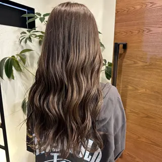 ロング momo 札幌美容師のヘアスタイル