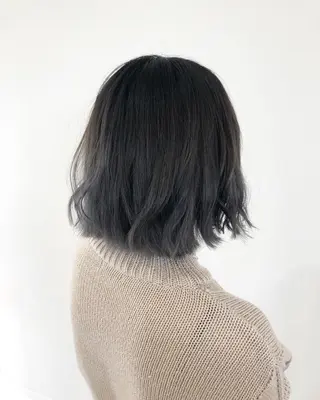 ショート カラー 白井 つづりのヘアスタイル
