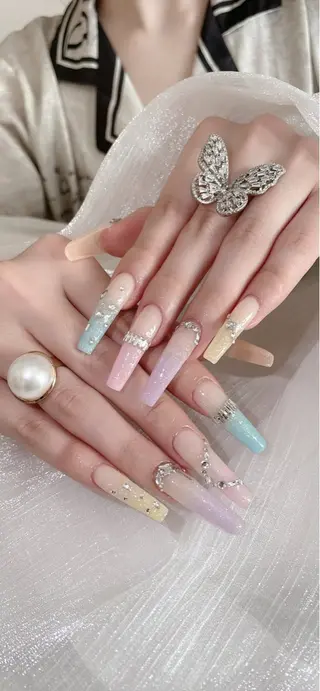 ネイル Ami Nailsのネイルデザイン
