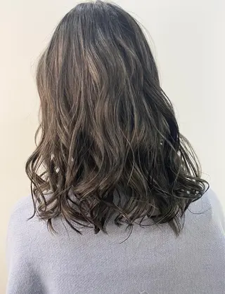 セミロング カラー レイヤーカット 赤み消し　店長/大和のヘアスタイル