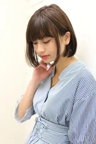 ミディアム 小林 永佳のヘアスタイル
