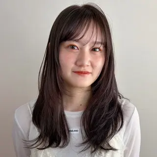 ロング まほ/レイヤーカット 🍒🤍透明感カラーのヘアスタイル