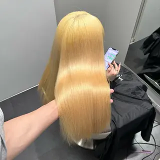 セミロング カラー 💫艶ハイトーン×髪 質改善💫リュウトのヘアスタイル