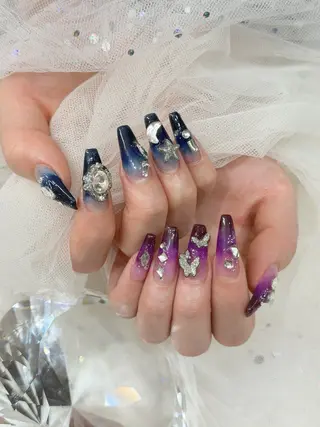 ネイル ベスティオーラ aineのネイルデザイン