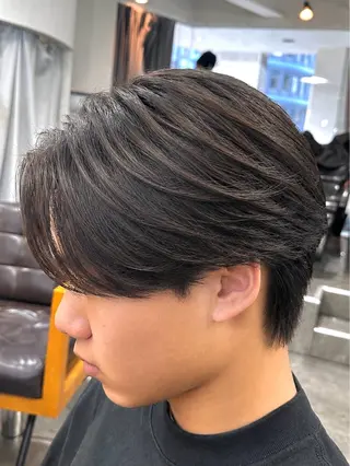 パーマ メンズ 梅田/センターパート 山下学偉のヘアスタイル