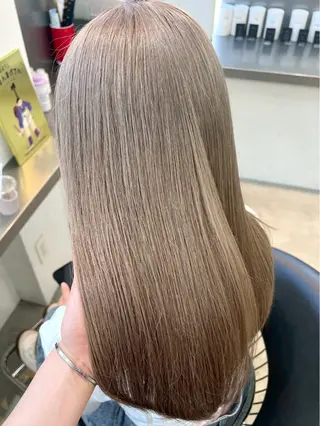 ロング MAHIRO LUCKTOKYOのヘアスタイル