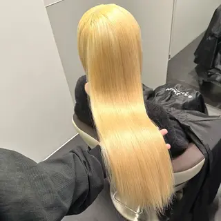 セミロング カラー 💫艶ハイトーン×髪 質改善💫リュウトのヘアスタイル